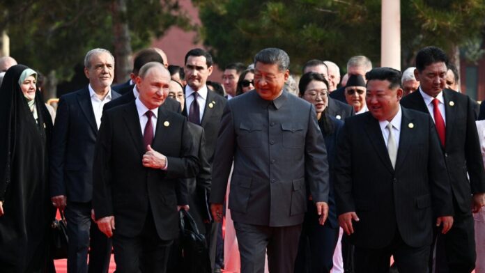 Kim și Putin alături de Xi Jinping